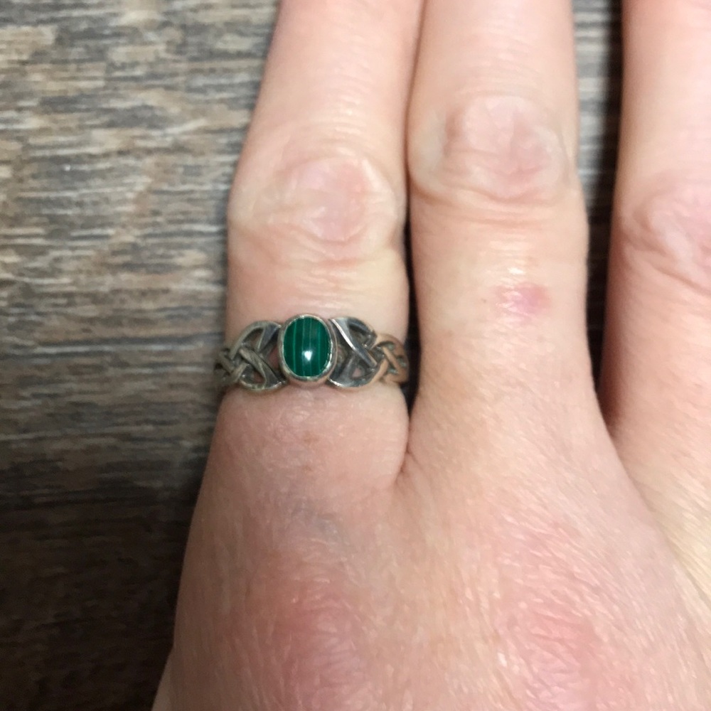 Celtic Triskele Ring .925 Sterling Silver w/ Malachite Gem USA size 6